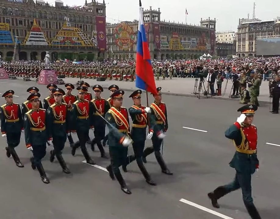 Ucrania protesta por participación rusa en desfile mexicano