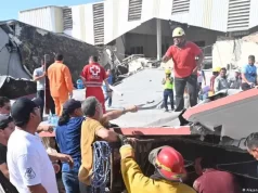 Derrumbe de iglesia deja al menos siete muertos y diez heridos en México
