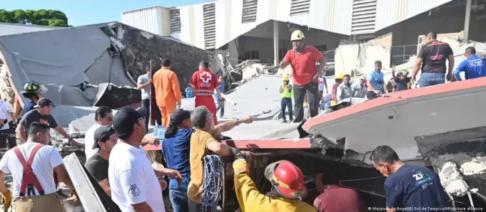 Derrumbe de iglesia deja al menos siete muertos y diez heridos en México
