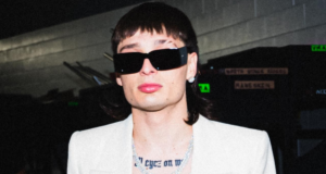 Levantan voces en contra del próximo espectáculo de Peso Pluma en Chile