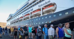 Llega por primera vez el crucero Volendam al Puerto de Guaymas