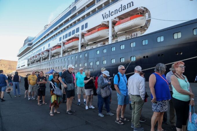 Llega por primera vez el crucero Volendam al Puerto de Guaymas