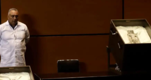 Perú califica de fraude las "momias extraterrestres" exhibidas en México