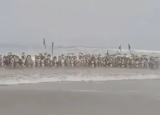Hallan el cuerpo de un tercer militar arrastrado por el mar en Ensenada Hallan el cuerpo de un tercer militar arrastrado por el mar en Ensenada