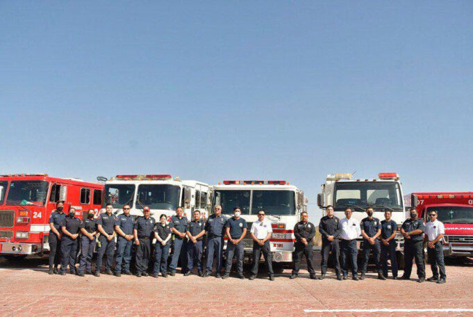 Atenderá Gobierno de Sonora con operativos concentraciones masivas de la población en Semana Santa y Semana de Pascua Hermosillo, Sonora; 26 de marzo de 2024.-Como parte de los operativos en el marco del periodo de Semana Santa y Semana de Pascua, el Gobierno de Sonora atenderá concentraciones masivas de la población, específicamente religiosas, deportivas, culturales, tradicionales, oficiales, turísticas, y de entretenimiento, informó el gobernador Alfonso Durazo Montaño. Cada evento se analizará previamente para evaluar el riesgo y las medidas preventivas que requieren, donde participarán de igual forma las autoridades y las personas involucradas para analizar las condiciones adecuadas del lugar donde se realice cada actividad, y corroborar los requisitos mínimos de aforo aprobado para cada inmueble. En este tipo de concentraciones de población las autoridades atienden sucesos como incendios forestales, rescates de personas, ahogamientos, auxilio de personas varias, y accidentes carreteros. Se definieron como punto de riesgo para una especial atención la zona de Agua Prieta Bavispe; Río Sonora y Sierra Baja; Hermosillo-Bahía de Kino-Punta Chueca-Puerto Libertad; San Carlos-Guaymas-Empalme-Bácum-San Ignacio, así como zona sur y centro de la entidad por prevención de accidentes vehiculares, atenciones pre hospitalarias, concentración de personas en río y balnearios; Río Sonora y Sierra Baja. Como punto de esparcimiento se determinó el corredor Santa Ana-Caborca-Sonoyta-San Luis-Puerto Peñasco por accidentes vehiculares y acuáticos, extravío de personas, disturbios, aglomeración de personas, revisión de restaurantes y puestos ambulantes.