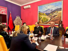 Gobernador de Sonora se reúne con directivos de grupos bancarios en China