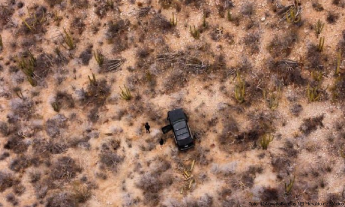 Cae automóvil por el barranco de el mirador escénico de San Carlos