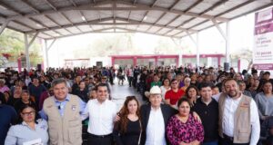 Gobernador Durazo entrega a más de 760 estudiantes de secundaria Beca Universal Rita Cetina