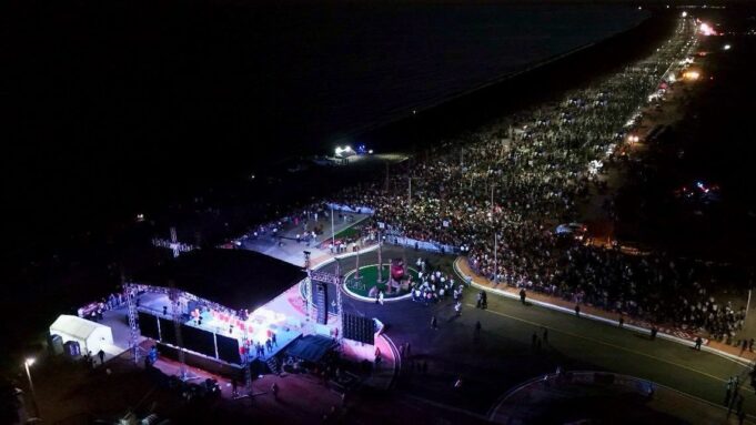 Con ambiente de fiesta y lleno total, Gobernador Durazo detona potencial turístico de Huatabampito con inauguración de Malecón