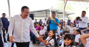 Gobernador Durazo respalda economía familiar con uniformes escolares gratuitos a más de 440 mil alumnos