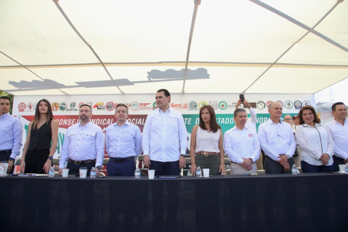 Gobierno de Sonora encabeza desfile por el Día del Trabajo