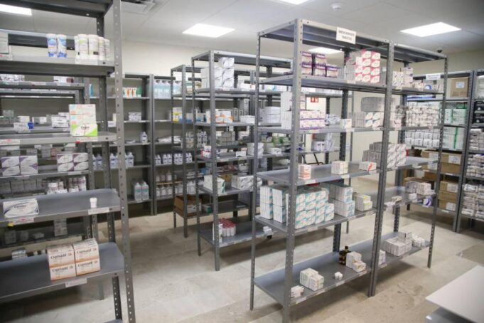 Gobernador Durazo refuerza abasto de medicamentos con inversión histórica de más de 200 millones