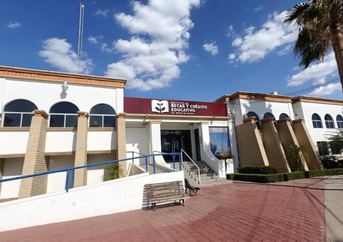 Gobierno de Sonora brindará atención del Instituto de Becas y Crédito durante vacaciones de verano