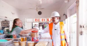 Gobernador Durazo impulsa crecimiento de los pequeños negocios en Sonora