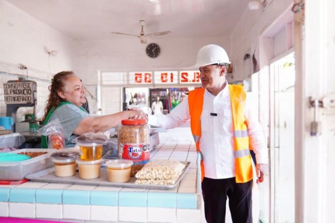 Gobernador Durazo impulsa crecimiento de los pequeños negocios en Sonora