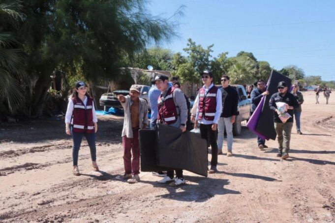 Gobierno de Sonora mantiene presencia permanente en Bahía de Kino tras el paso de Lorena