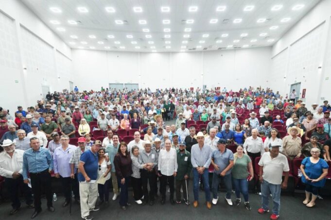 Respalda Gobernador Durazo a jubilados y pensionados del Ayuntamiento de Hermosillo con segunda entrega de apoyos económicos