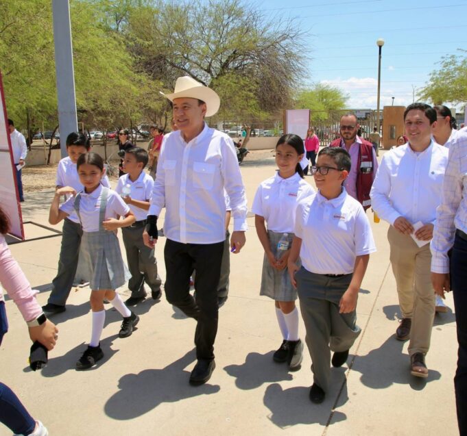 Gobernador Durazo logra disminuir deserción escolar con histórico programa de Becas Sonora de Oportunidades