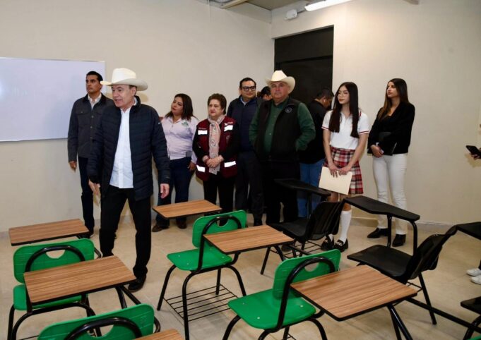 Entrega Gobernador Durazo telebachillerato en Nácori Chico y garantiza becas a estudiantes Entrega Gobernador Durazo telebachillerato en Nácori Chico y garantiza becas a estudiantes