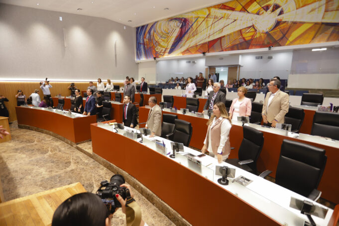 Conmemora Congreso de Sonora Día Internacional de la Mujer y remite iniciativas a comisiones