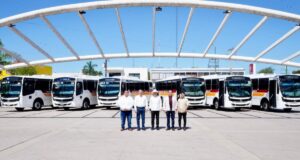 Gobernador Durazo refuerza transporte y salud en Cajeme con nuevos camiones y arranque de Semana Nacional de Vacunación