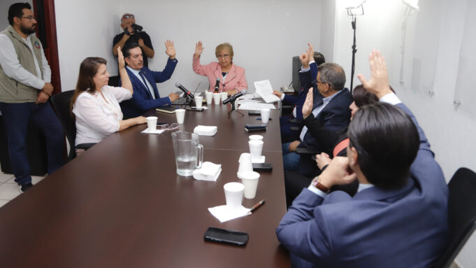 Aprueban en comisión del Congreso de Sonora iniciativas sobre profesionalización de la administración pública y robo a bienes municipales