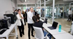 Gobernador Durazo profesionaliza a 350 mil sonorenses en inteligencia artificial con Microsoft