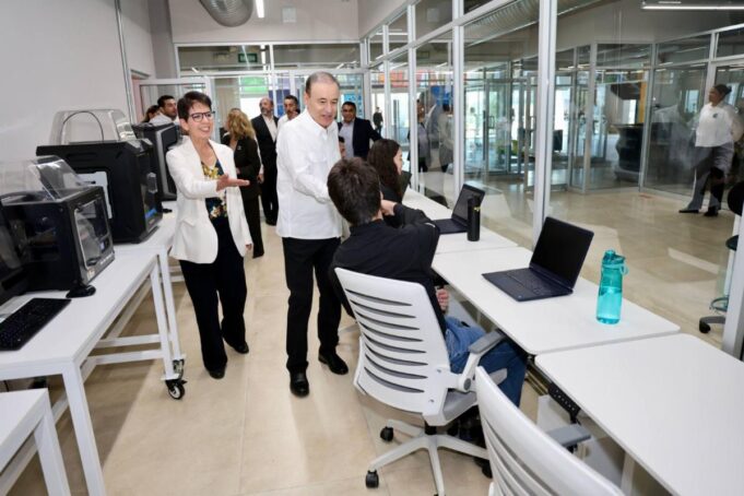 Gobernador Durazo profesionaliza a 350 mil sonorenses en inteligencia artificial con Microsoft