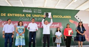 Arranca Gobernador Durazo distribución de uniformes escolares gratuitos Sonora