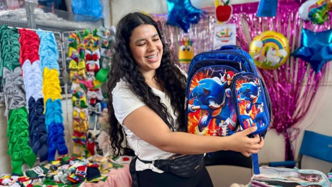Bazar Escolar de DIF beneficia economía de familias para siguiente regreso a clases