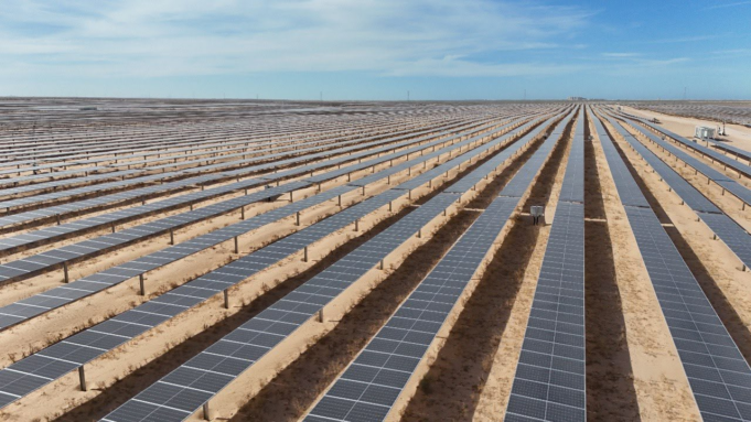 Entran en operación al 100% dos etapas de la planta solar más grande de Latinoamérica: Durazo