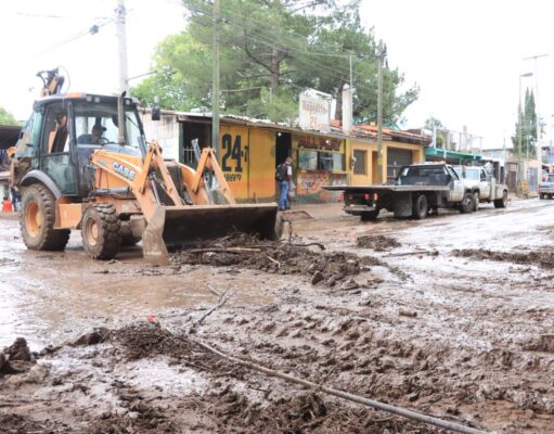 Gobernador Durazo intensifica acciones para acelerar la recuperación de Nogales tras las lluvias Gobernador Durazo intensifica acciones para acelerar la recuperación de Nogales tras las lluvias